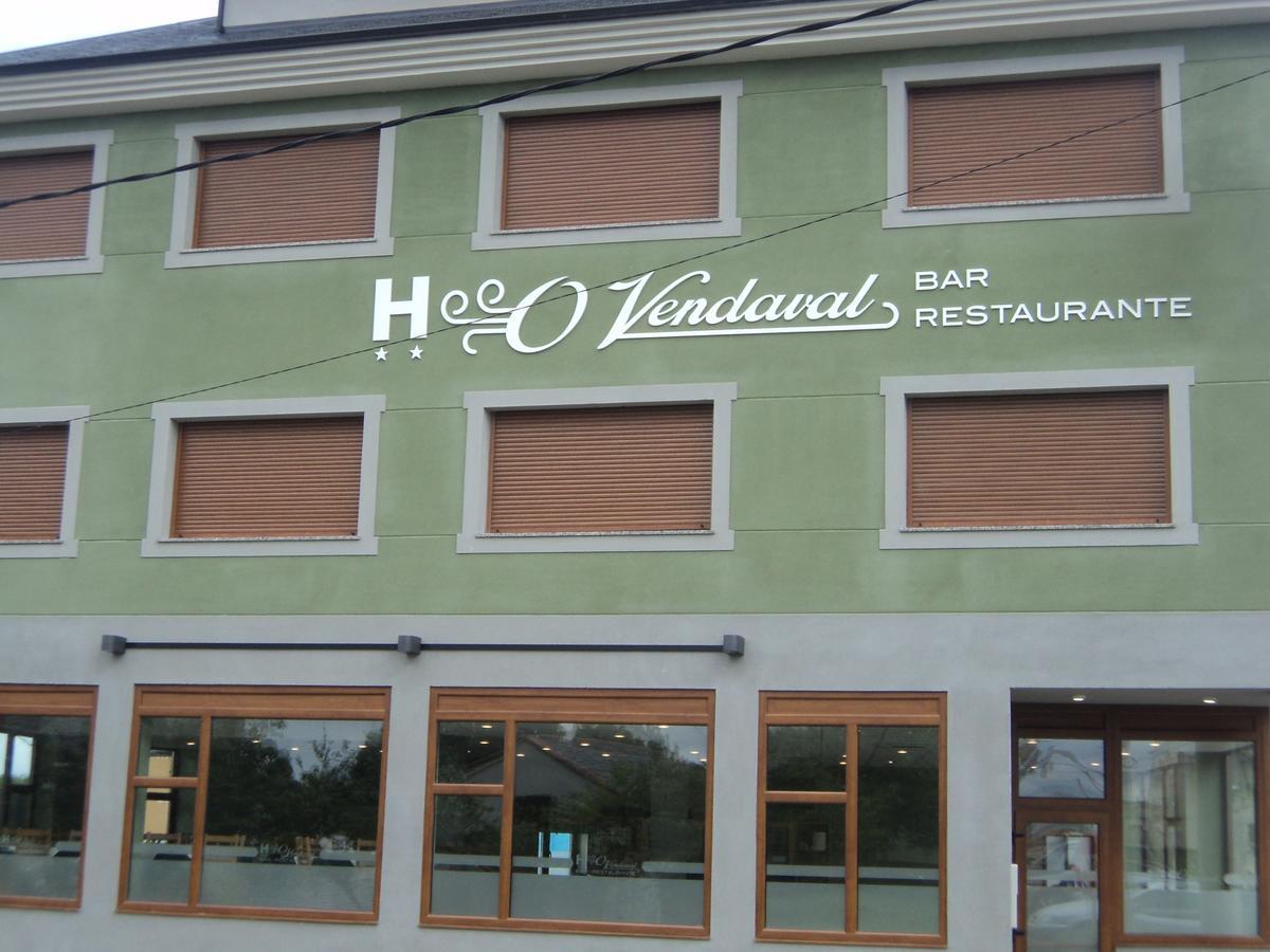 O Vendaval Hostal Restaurante 巴雷罗斯 外观 照片